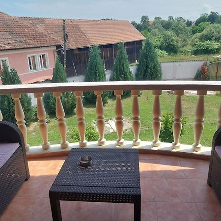 Serena House Cartisoara Ngoại thất bức ảnh