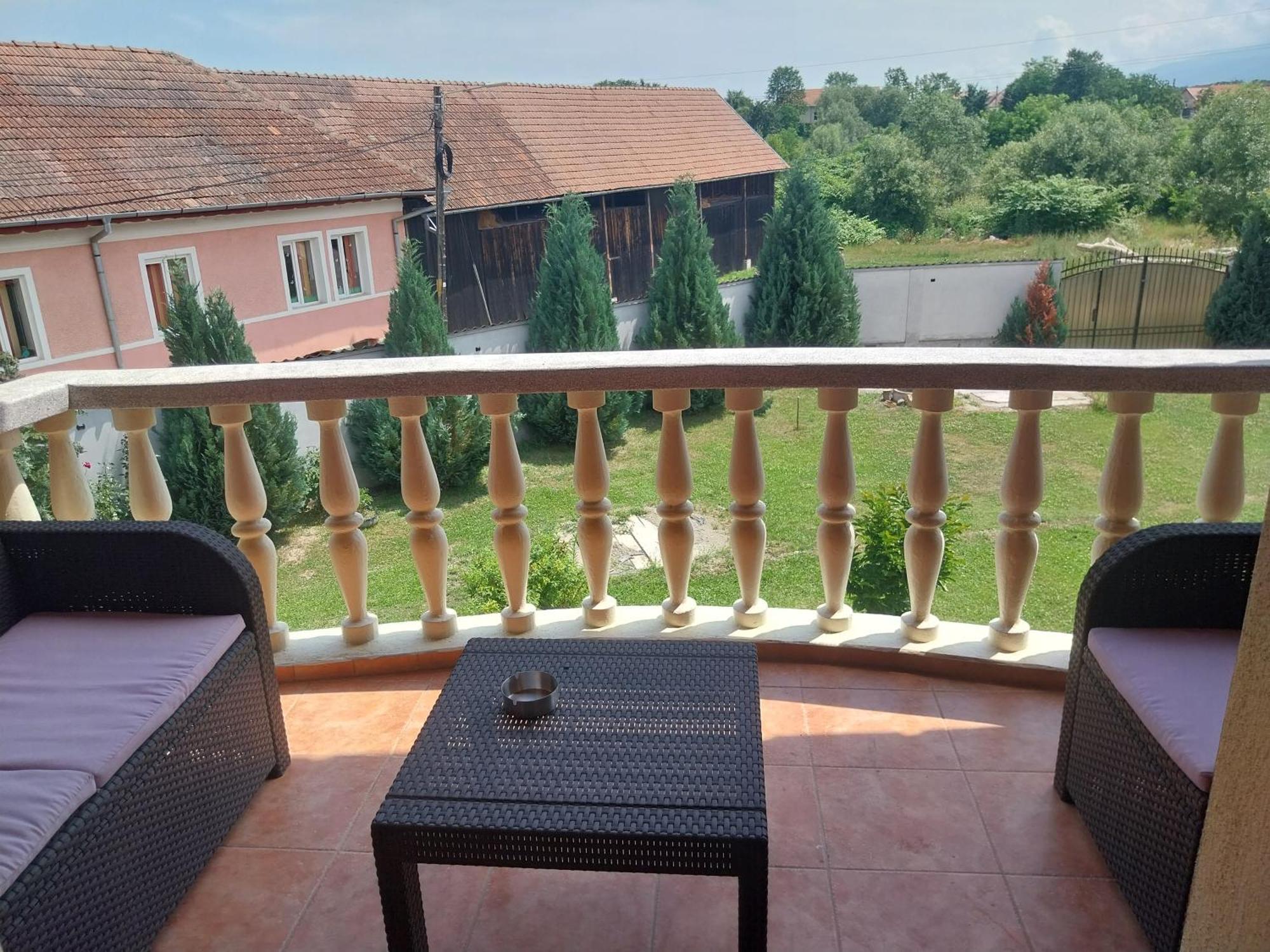 Serena House Cartisoara Ngoại thất bức ảnh