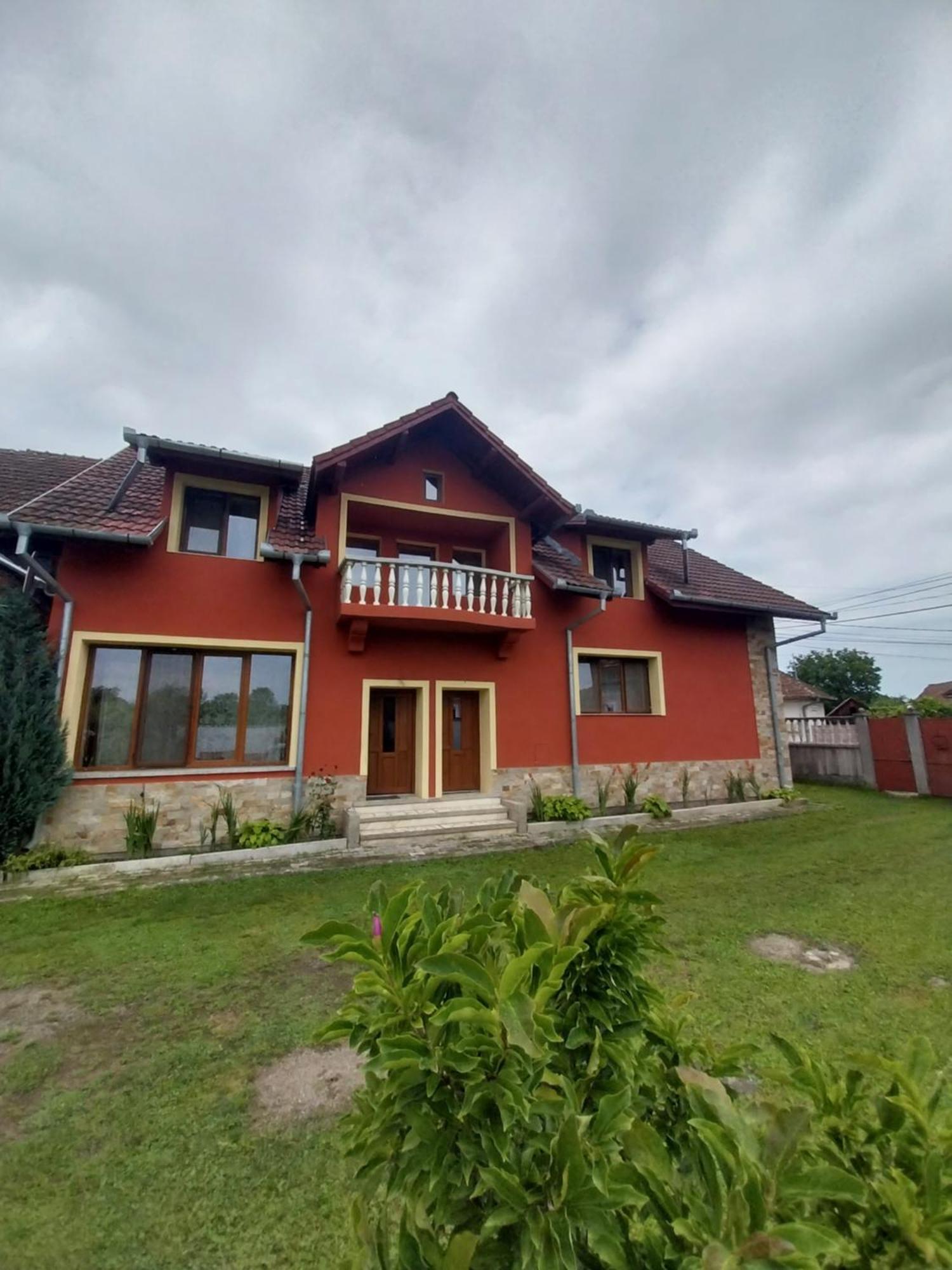 Serena House Cartisoara Ngoại thất bức ảnh